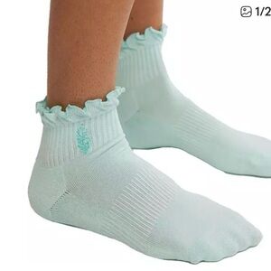 Free People Movement Classic Ruffle Ankle Socks in Pistachio. NWT